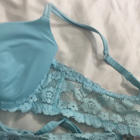 Blue bra - Picture 2 of 2
